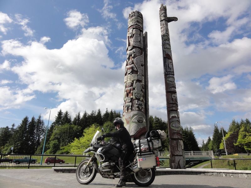 totem pole road trip moto colombie britannique